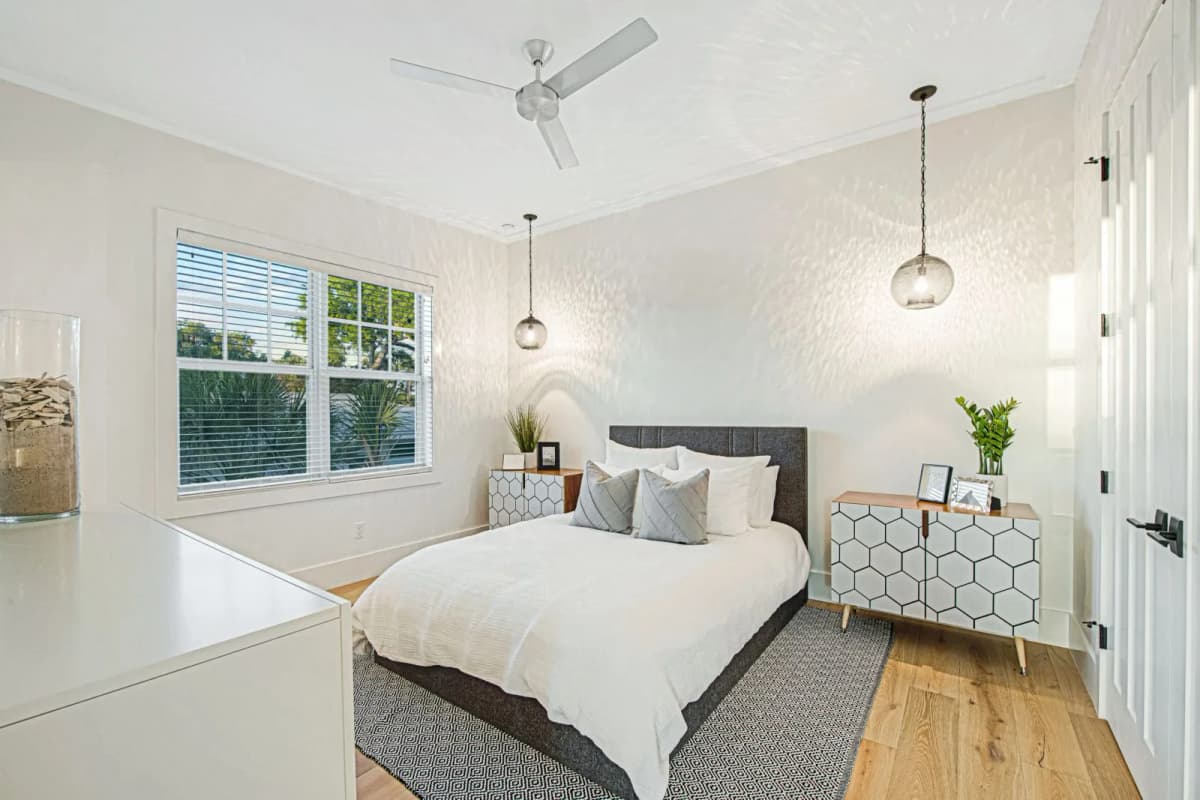 Guest bedroom