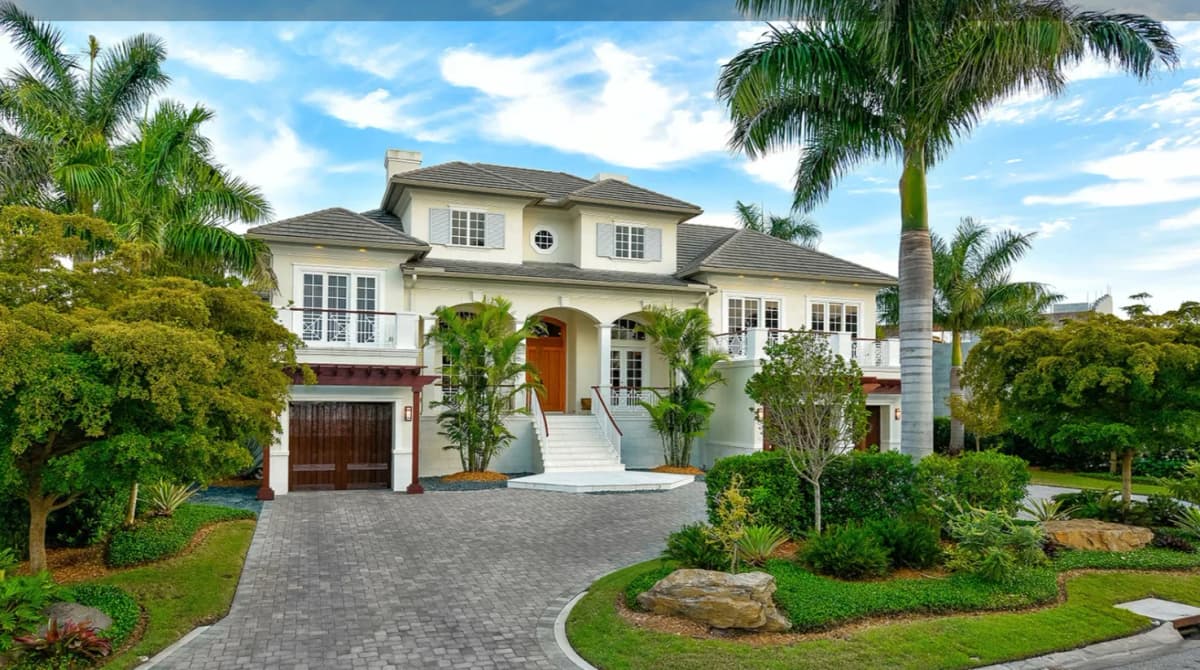 luxury home builders siesta key