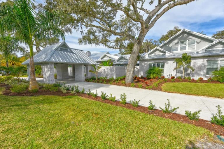 Grand Oaks Estate by Nutter Custom Construction