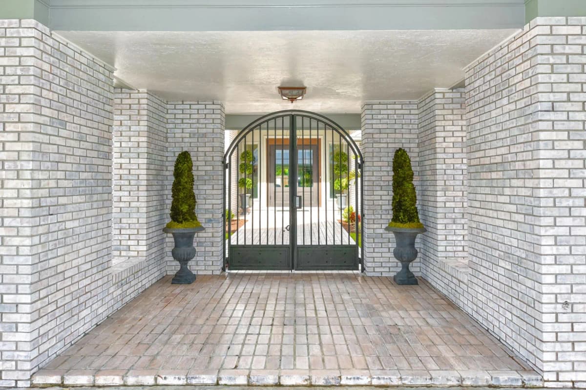 Grand Oaks Estate photo 2