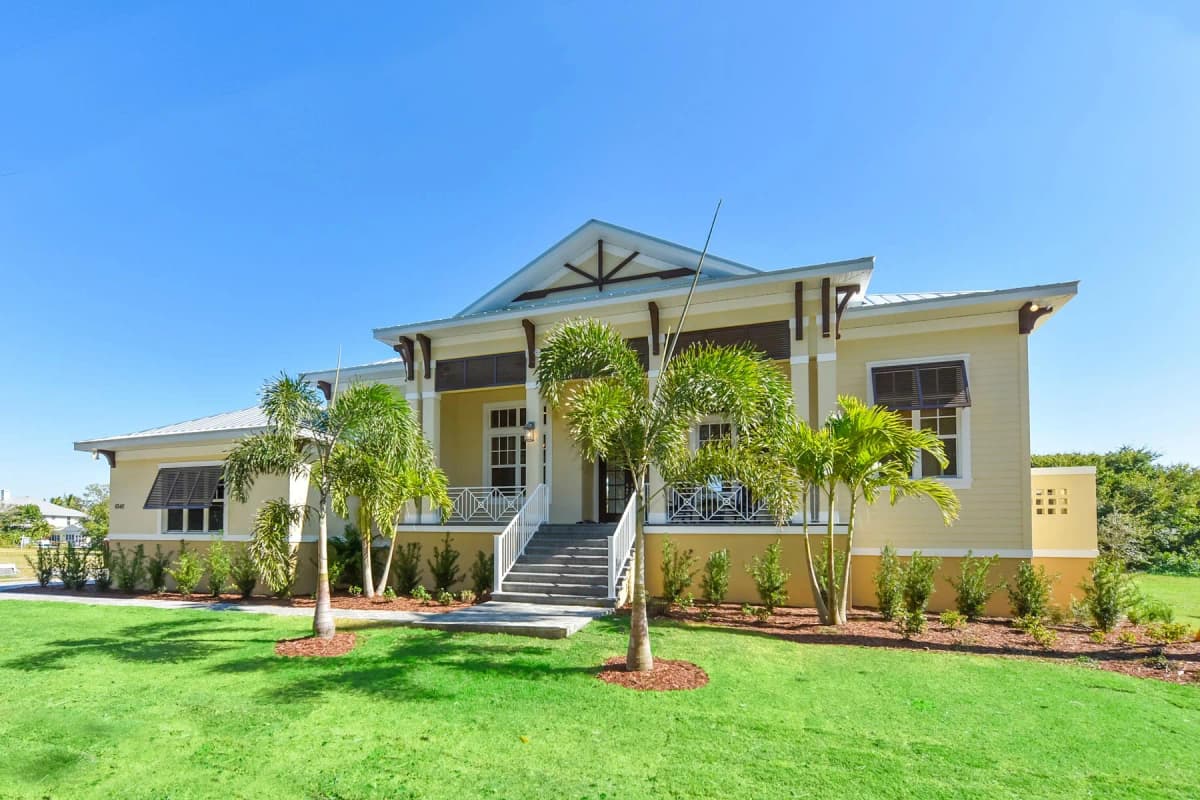 Should You Buy Before or After Finding a Builder?